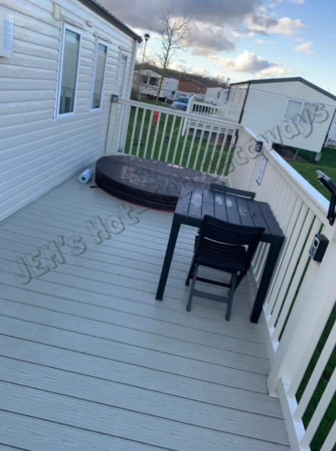 Jems Hot-Tub Getaways 8 Berth At Tattershall Lakes Dış mekan fotoğraf