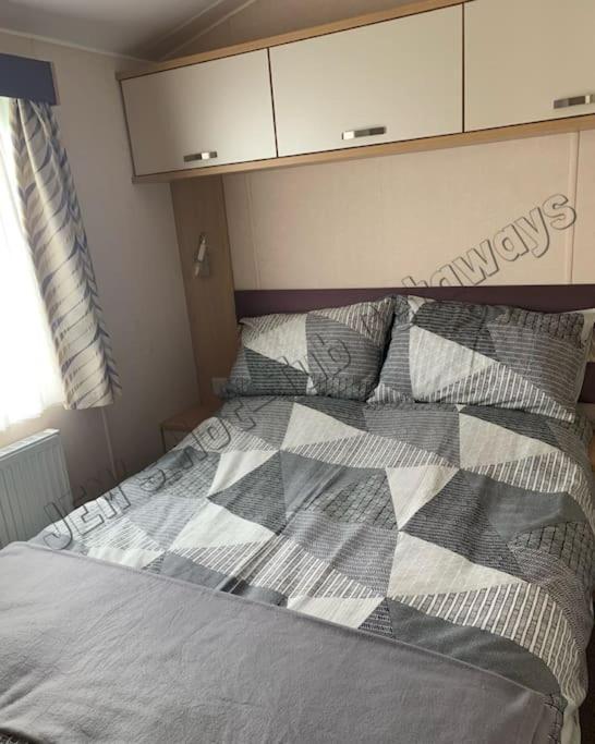 Jems Hot-Tub Getaways 8 Berth At Tattershall Lakes Dış mekan fotoğraf
